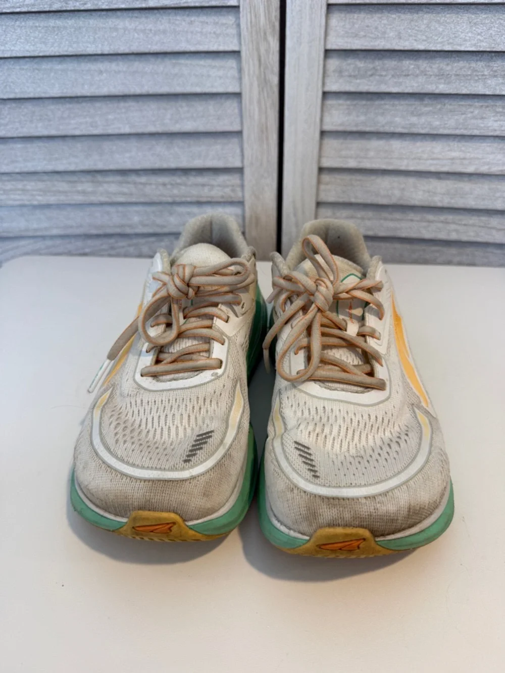 Altra Women’s Paradigm 6 Running Sneakers Size 8